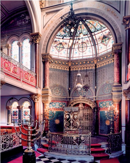 Middle Street Synagogue interior: a riot of colour and ornamental detail