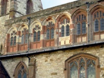 Poorly integrated stone repairs around clerestory windows