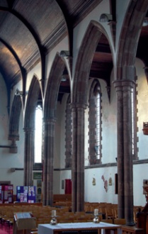 St Paul, Grangetown: nave arcade with clusters of slender columns