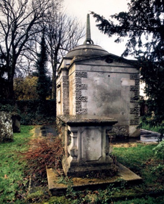 Nash mausoleum surmounted by dome and obelisk